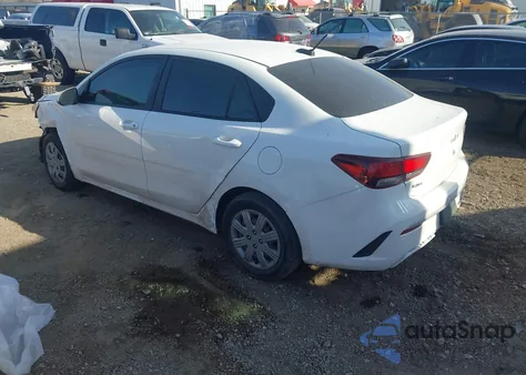2022 Kia Rio S z USA, uszkodzony, nr VIN 3KPA24AD4NE493493